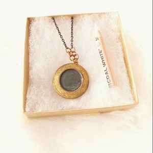 Necklace with writing chalk pen